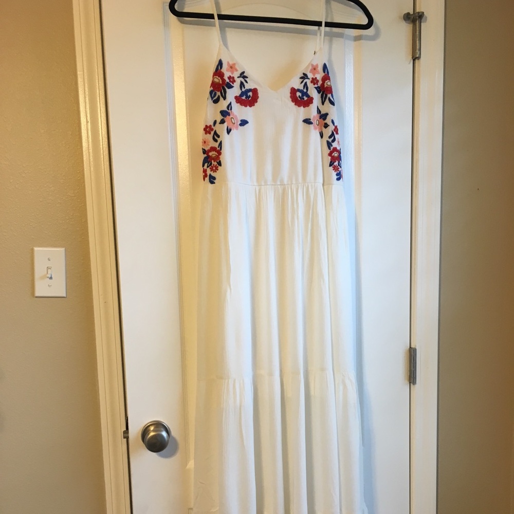 White Floral Maxi Dress sz XL